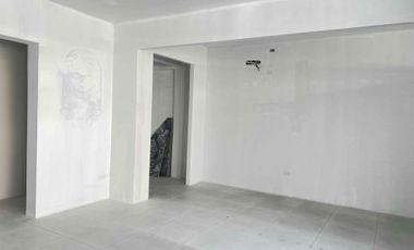 Alquilo local comercial de 36 Mts2 en Ceibos Norte