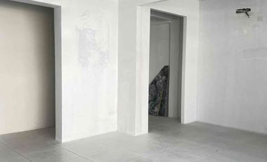 Alquilo local comercial de 36 Mts2 en Ceibos Norte