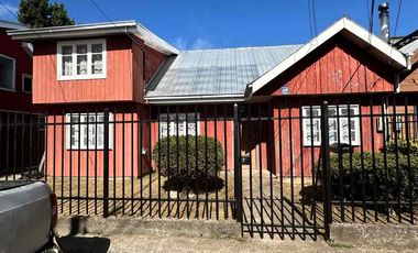 Arriendo casa 6 Dormitorios y 2 baños