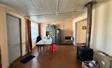 Arriendo casa 6 Dormitorios y 2 baños