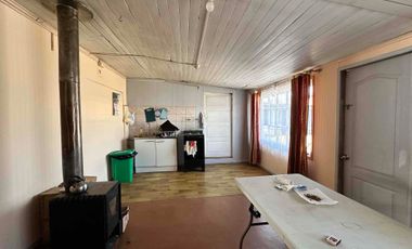 Arriendo casa 6 Dormitorios y 2 baños