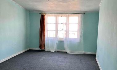 Arriendo casa 6 Dormitorios y 2 baños