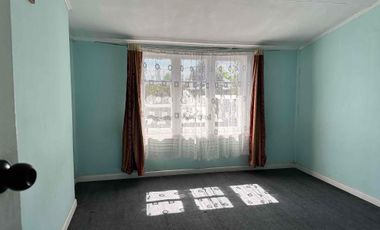 Arriendo casa 6 Dormitorios y 2 baños