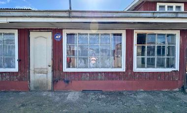 Arriendo casa 6 Dormitorios y 2 baños