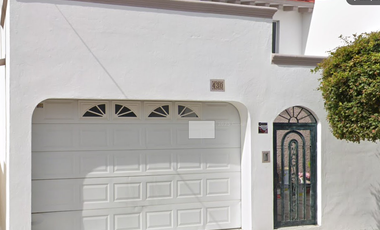 FORMIDABLE CASA EN INIGUABLE ZONA  de ADJUDICACION en REMATE UNICA PROPIEDAD EN LA ZONA