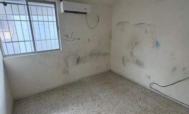 SE VENDE CASA AMPLIA EN FRACC. TAMPIQUERA!! A REMATE!!!