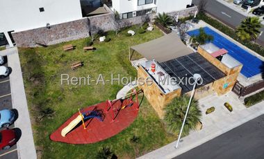 Casa de dos recámaras en renta en Zibatá, Querétaro
