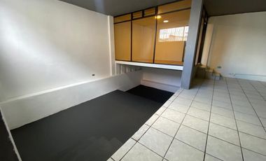 local comercial de arriendo alquiler en cuenca ecuador sector plaza europea