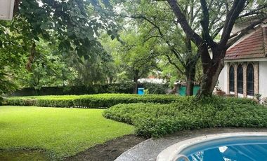 QUINTA ESTILO RUSTICO EXCELENTE UBICACION CENTRO BARRIAL