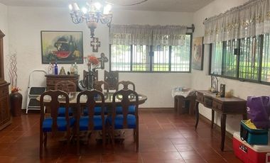 QUINTA ESTILO RUSTICO EXCELENTE UBICACION CENTRO BARRIAL