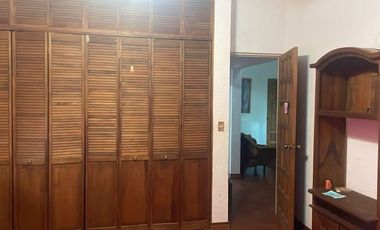 QUINTA ESTILO RUSTICO EXCELENTE UBICACION CENTRO BARRIAL