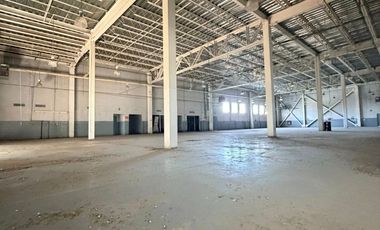 SE RENTA MAGNIFICO EDIFICIO, CON  BODEGA CON PUNTO DE VENTA EN AVE PRINCIPAL