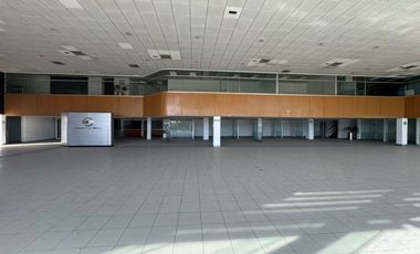 SE RENTA MAGNIFICO EDIFICIO, CON  BODEGA CON PUNTO DE VENTA EN AVE PRINCIPAL
