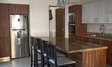 Amplia casa en Desarrolo Residencial.