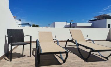 Amplia casa en Desarrolo Residencial.