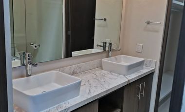 Amplia casa en Desarrolo Residencial.