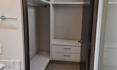 Amplia casa en Desarrolo Residencial.