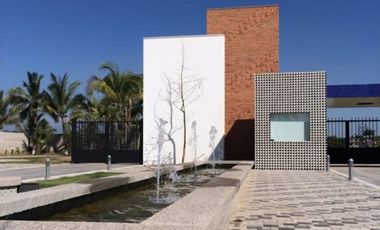 Amplia casa en Desarrolo Residencial.