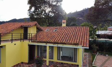 Casa campestre en Cota Venta