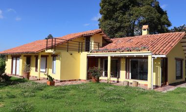 Casa campestre en Cota Venta