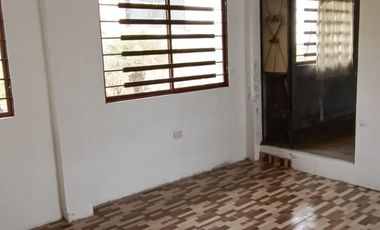 VENTA Casa Mas Departamento y Suite con Amplio Terreno Carigan Loja Las Gaviotas