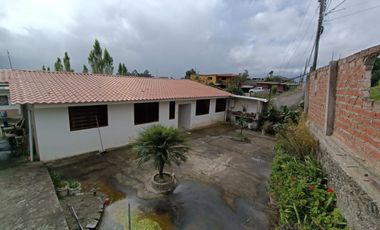 VENTA Casa Mas Departamento y Suite con Amplio Terreno Carigan Loja Las Gaviotas