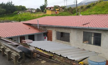 VENTA Casa Mas Departamento y Suite con Amplio Terreno Carigan Loja Las Gaviotas