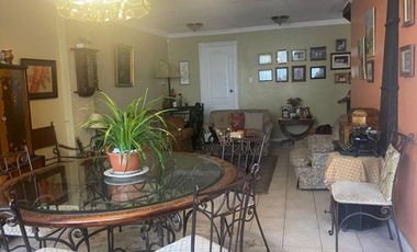 VENTA Casa Dos Departamentos Ó Comercial Mariana de Jesús Cerca Al CC. Jardín