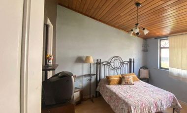 VENTA Casa Dos Departamentos Ó Comercial Mariana de Jesús Cerca Al CC. Jardín