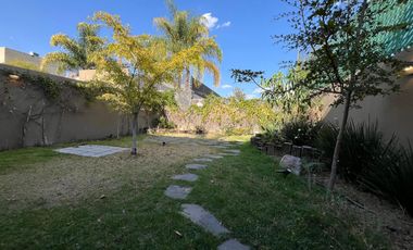 Casa con 3 recámaras y 320 m2 superficie de terreno en renta en La Campiña del Bosque