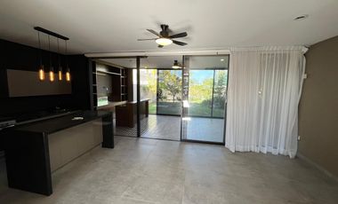 Casa con 3 recámaras y 320 m2 superficie de terreno en renta en La Campiña del Bosque