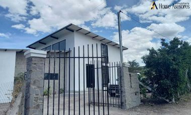 ELEGANTE QUINTA EN VENTA EN YUNGUILLA SECTOR LACAY
