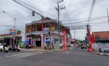 DIJUAL/ SEWA-RUKO STRATEGIS TENGAH KOTA, BANYUWANGI