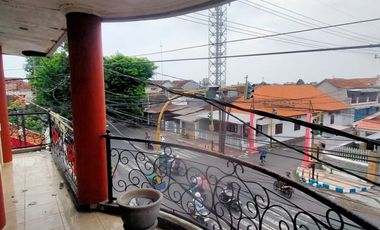 DIJUAL/ SEWA-RUKO STRATEGIS TENGAH KOTA, BANYUWANGI