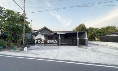 DIJUAL RUMAH  DI SERENGAN SURAKARTA