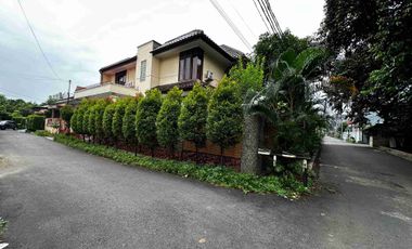 DIJUAL RUMAH MEWAH 2 LANTAI DI KOMPLEK PREMIUM DUREN SAWIT, JAKARTA TIMUR