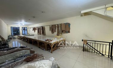 ANA RUMAH NGANTONG LT.100M DI JELAMBAR