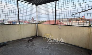 ANA RUMAH NGANTONG LT.100M DI JELAMBAR