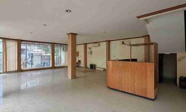 Gedung Strategis Gayungsari Surabaya Luas 575m2 Cocok Untuk Bank Kantor dan Swalayan