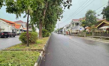 Gedung Strategis Gayungsari Surabaya Luas 575m2 Cocok Untuk Bank Kantor dan Swalayan