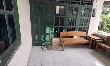 DISEWAKAN RUMAH STRATEGIS PINGGIR JALAN DI TAMANMARTANI KALASAN SLEMAN JOGJA