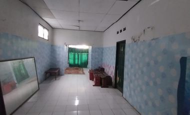 DISEWAKAN RUMAH STRATEGIS PINGGIR JALAN DI TAMANMARTANI KALASAN SLEMAN JOGJA