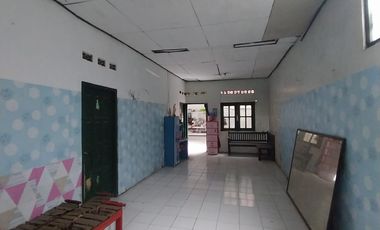 DISEWAKAN RUMAH STRATEGIS PINGGIR JALAN DI TAMANMARTANI KALASAN SLEMAN JOGJA