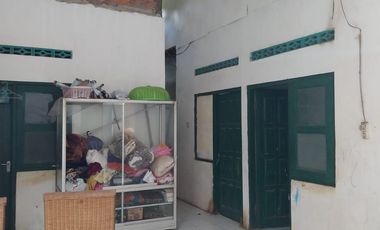 DISEWAKAN RUMAH STRATEGIS PINGGIR JALAN DI TAMANMARTANI KALASAN SLEMAN JOGJA