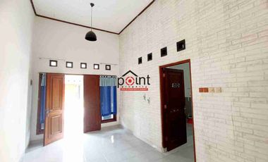 Rumah Cantik Siap Huni di Perum Cluster. Jalan Raya GagakSipat dekat BandaraSOLO