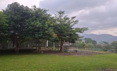 Villa Modern Tropical Riverside Estate – 4.400 m² Tanah Langka Dekat Tol Soreang & Kota Bandung, Di Bawah Harga Pasar 50%