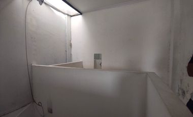 ANA RUMAH UK 4X15M DI JALAN MOBIL JELAMBAR