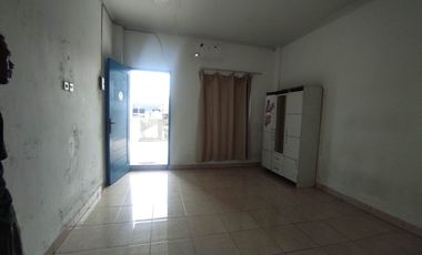 ANA RUMAH UK 4X15M DI JALAN MOBIL JELAMBAR