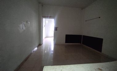 ANA RUMAH UK 4X15M DI JALAN MOBIL JELAMBAR