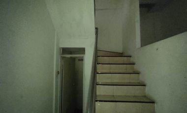 ANA RUMAH UK 4X15M DI JALAN MOBIL JELAMBAR